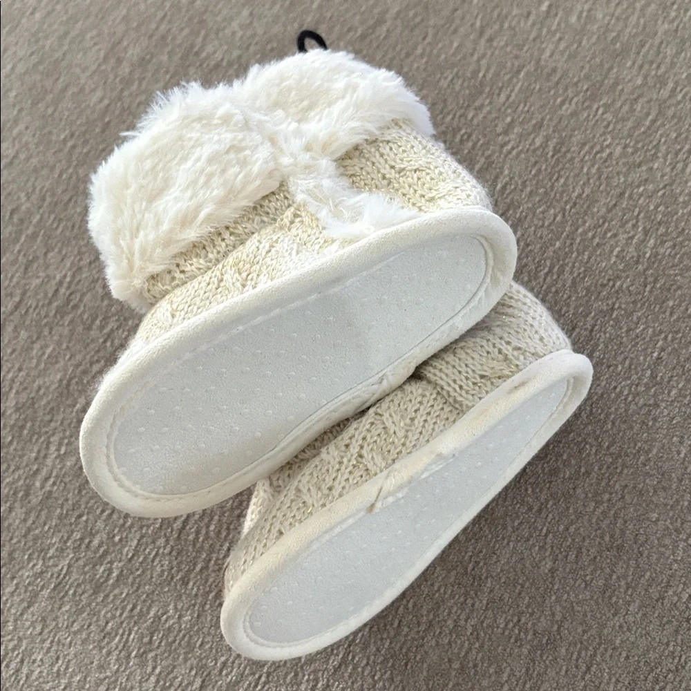 Carter’s Cozy Cable Knit Baby Booties with Faux Fur Trim